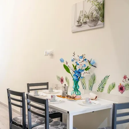 Guesthost - Blu Barion Joyful Bari